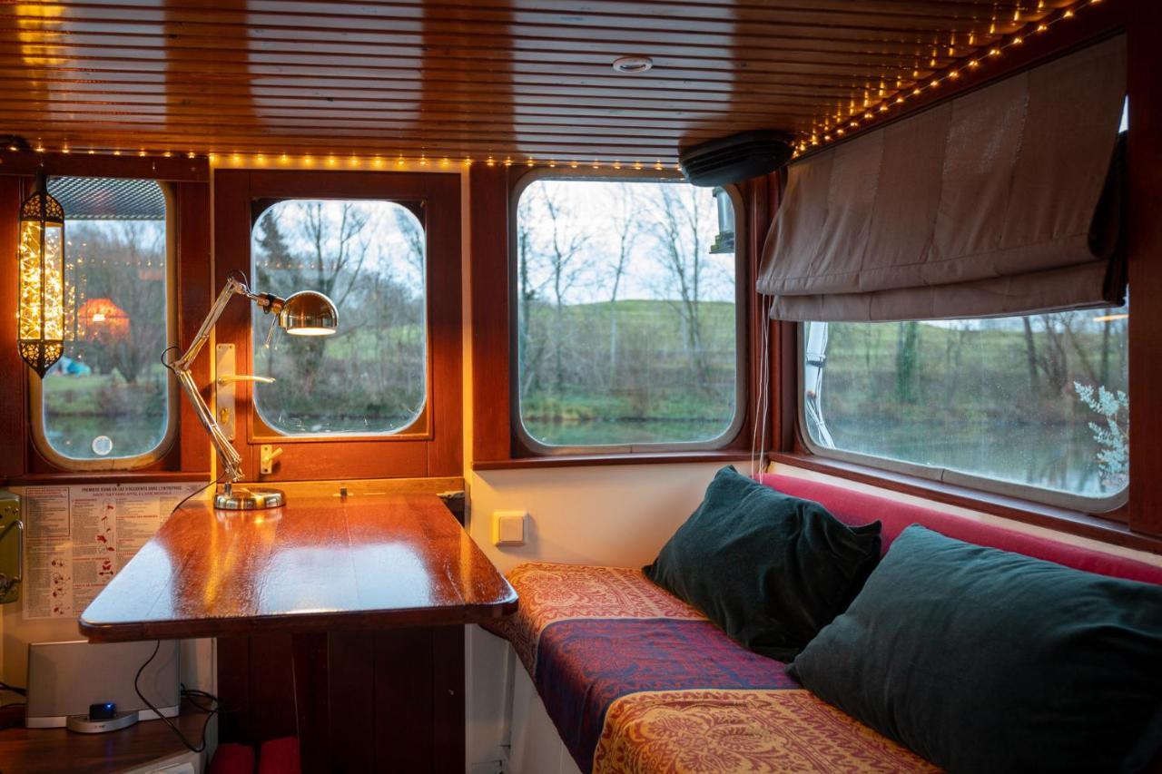 Bed and Breakfast Bateau Peniche Au Coeur De Lille Exteriér fotografie